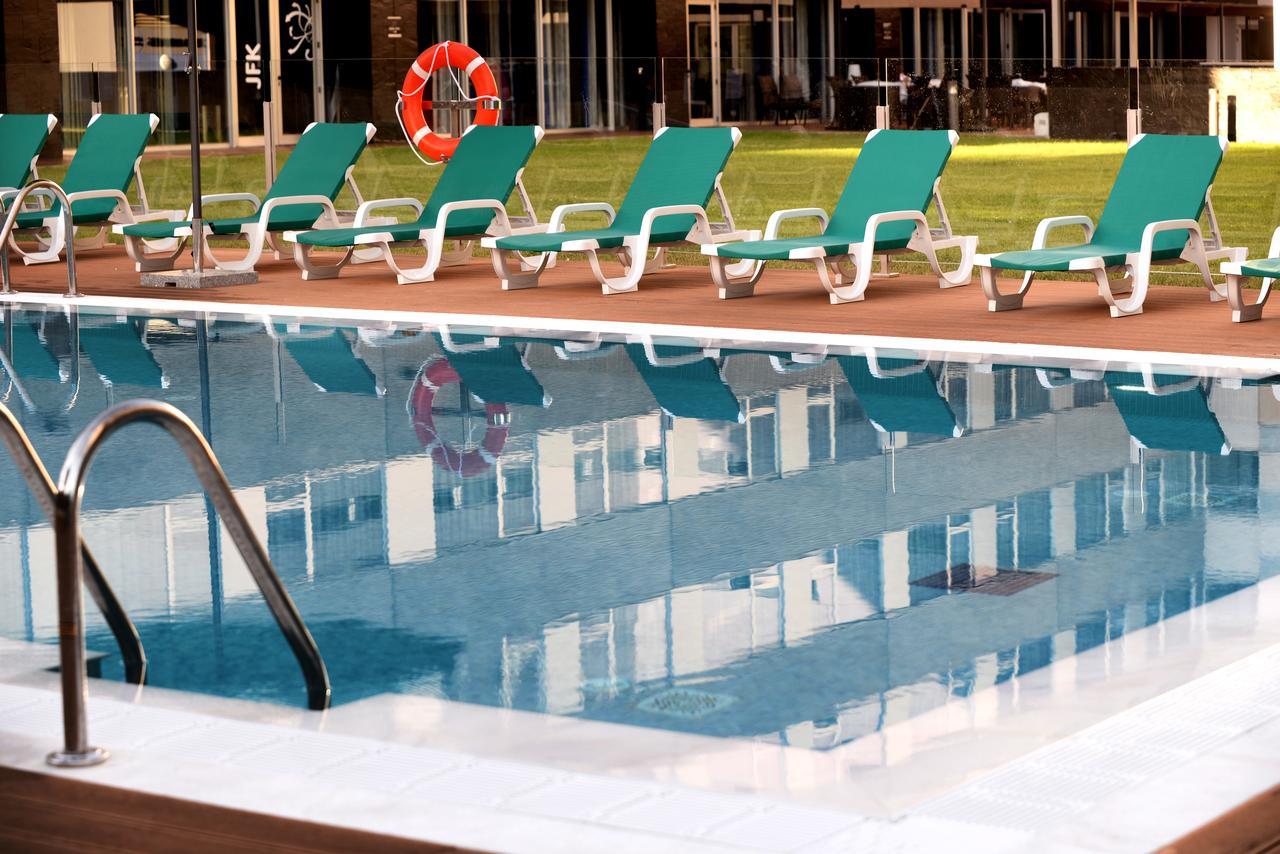 Hotel Axor Feria Madrid Exterior foto