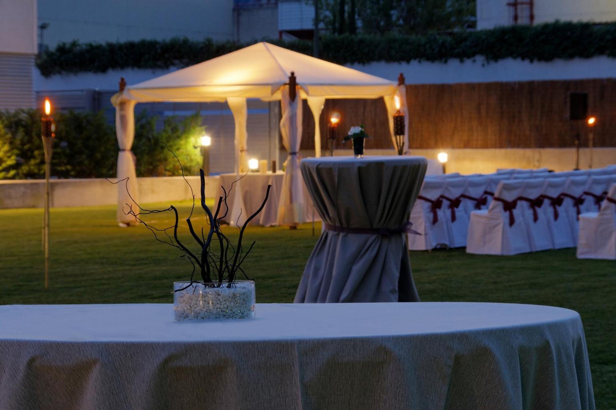 Hotel Axor Feria Madrid Exterior foto