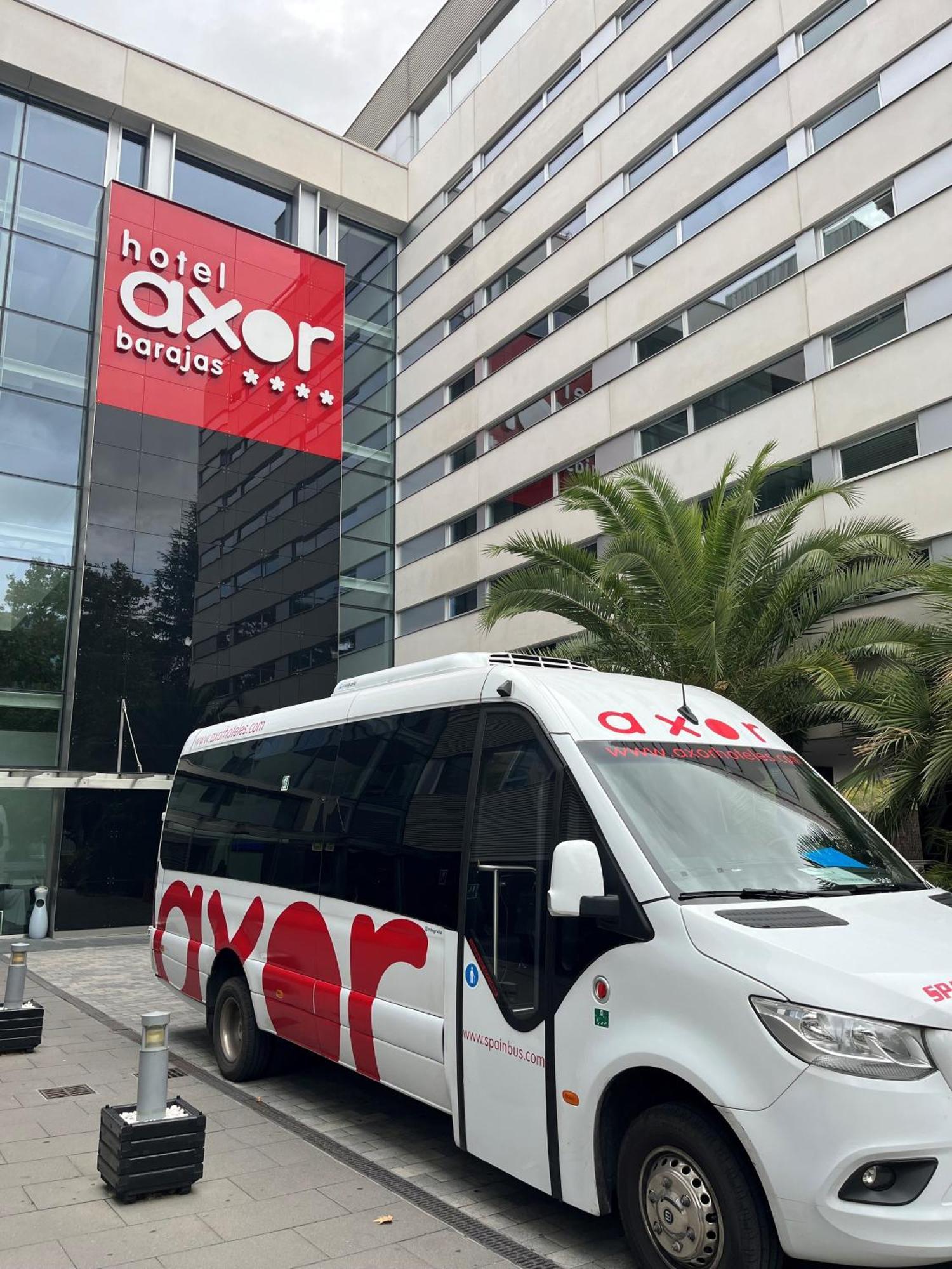 Hotel Axor Feria Madrid Exterior foto